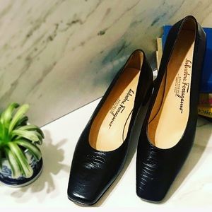 ✨FLASH SALE✨ 💯 Ferragamo Black Leather Heels